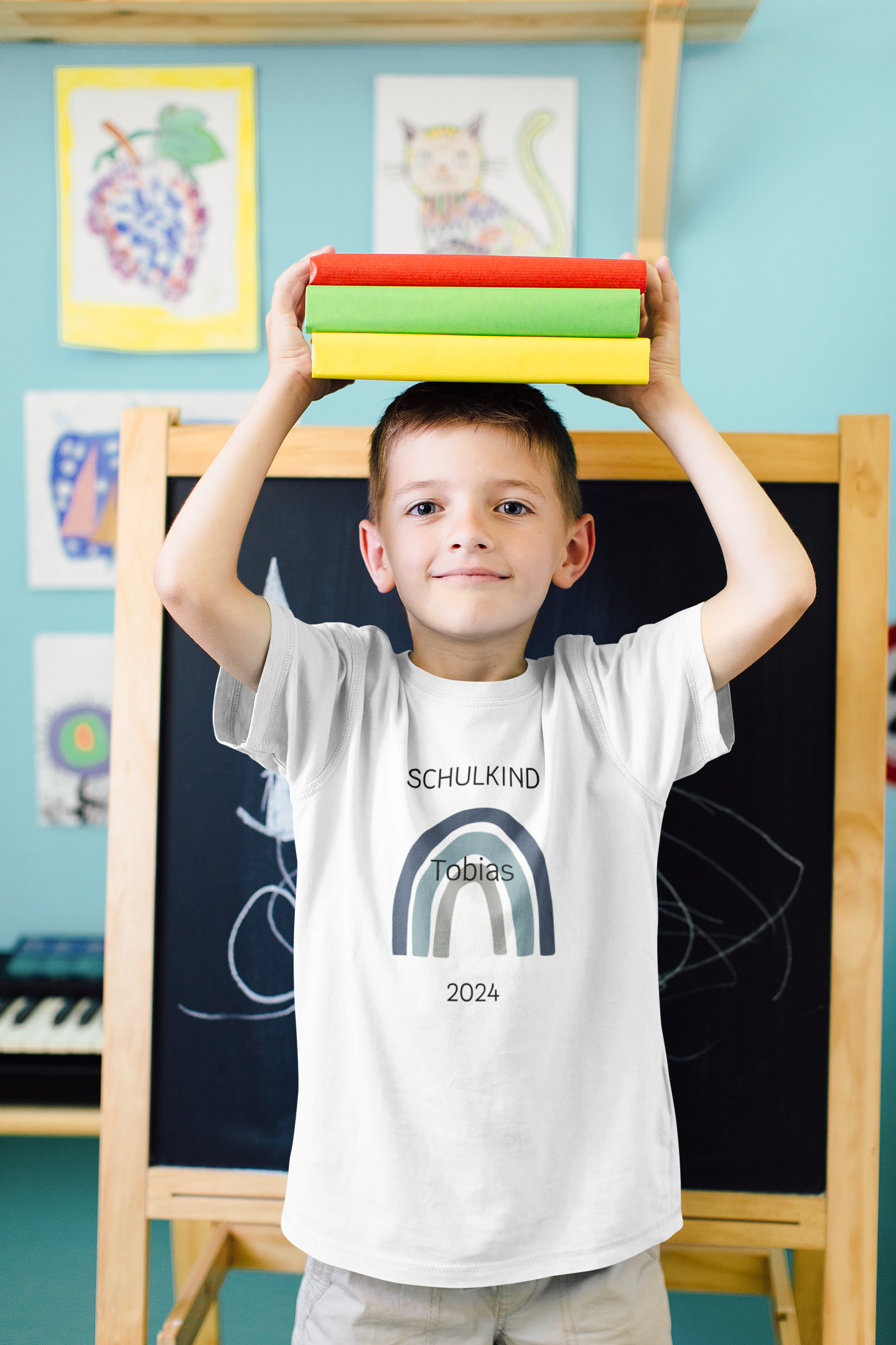 Personalisiertes Schulkind T-Shirt - mit einfachem Regenbogenmotiv